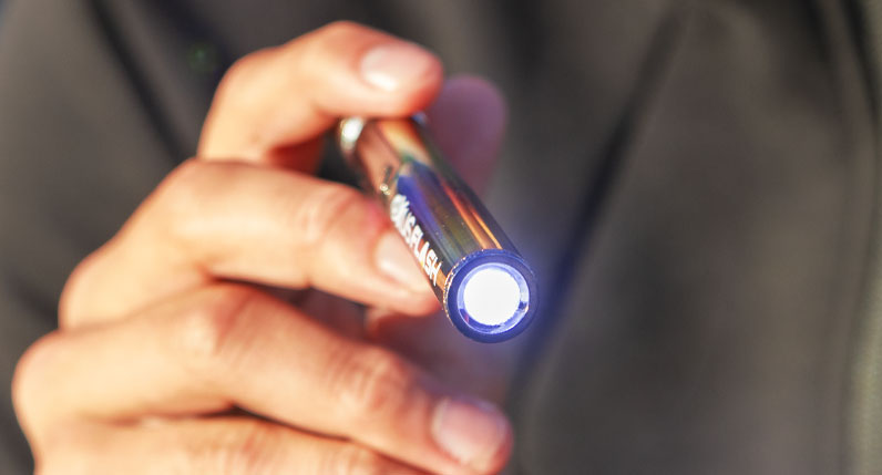 Exxus Vape Flash Flashlight and 510 Variable Voltage Battery