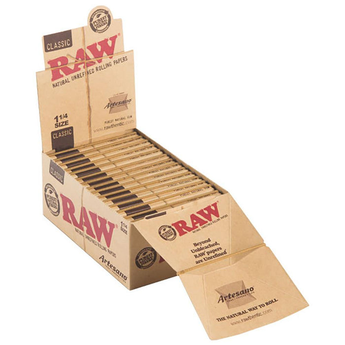 RAW Classic Artesano Rolling Papers 1 1/4